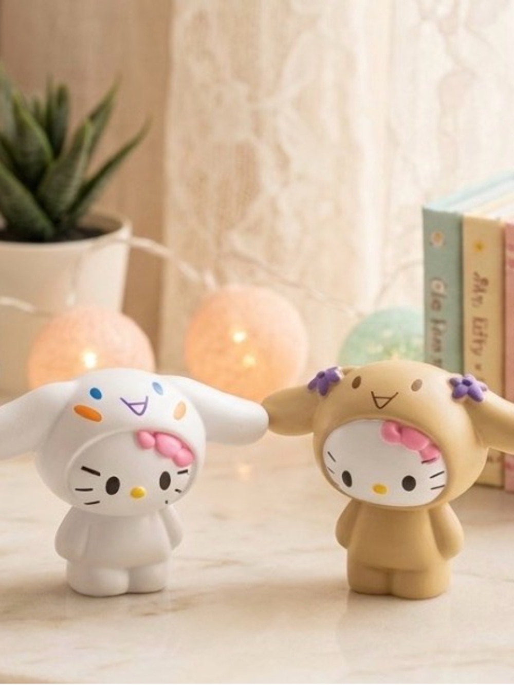 Hello Kitty with Cinnamoroll Costume Mini Figures - Cute!! 🥰